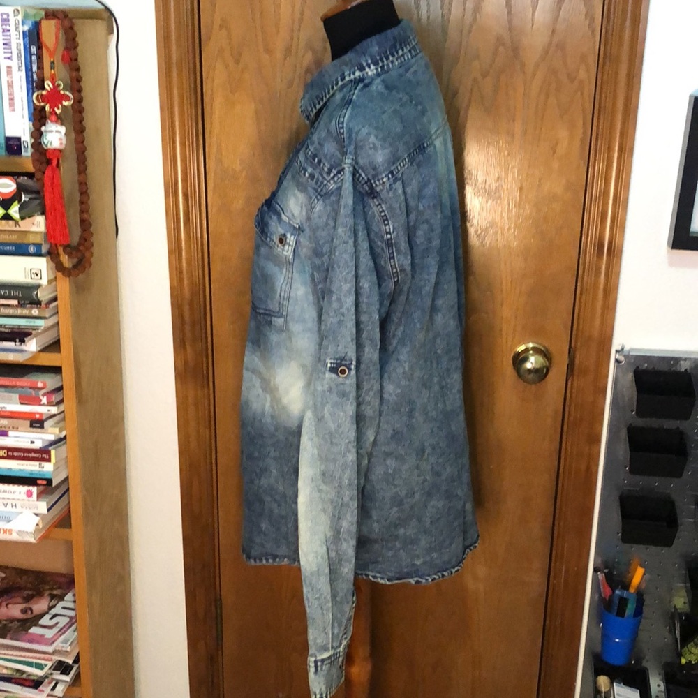 Men’s ROK Denim Button Down Shirt - Picture 3 of 6